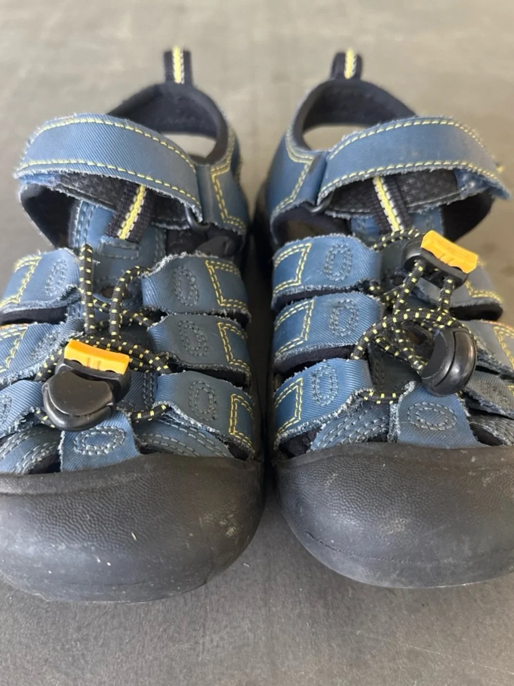 New-Keen Kids Navy Blue and Yellow-Accent Sport Sandals boys size-2